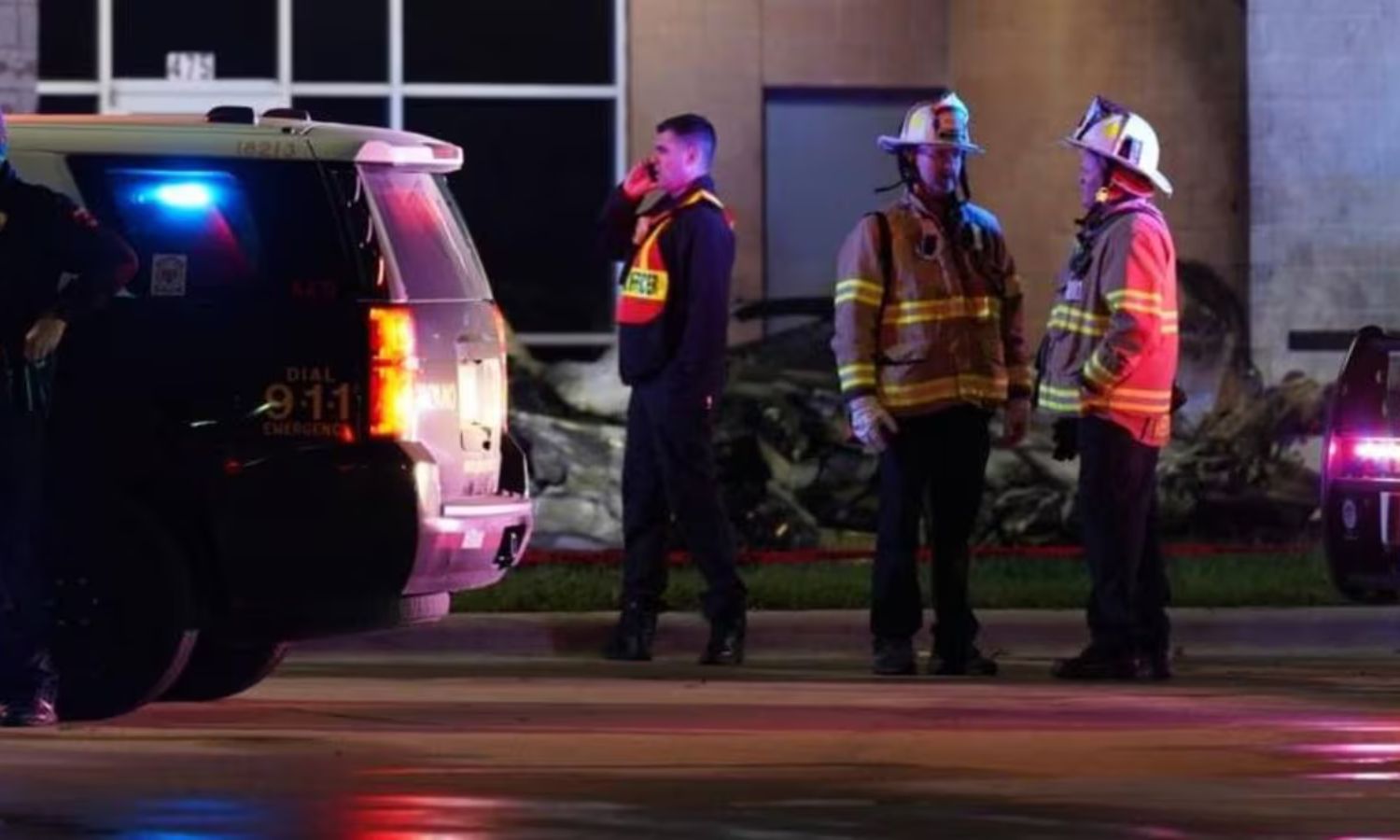 Arizona man killed after small plane crashes outside Texas shopping center